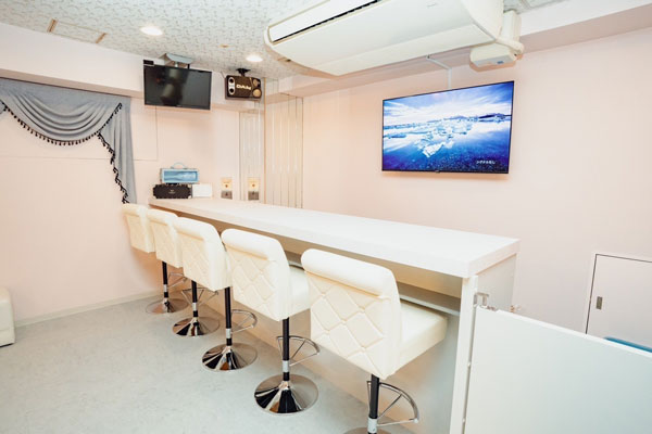 コンセプトカフェ「ベルベネ」店内